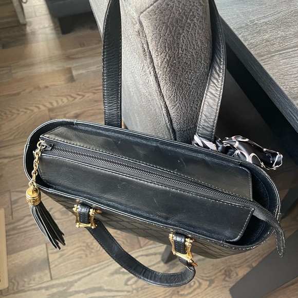 Gianni Versace Vintage Sunburst Greca Satchel 1990s w/ Medusa hardware - Picture 6 of 13